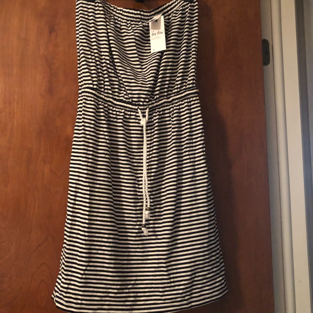Gap The Now striped strapless dress